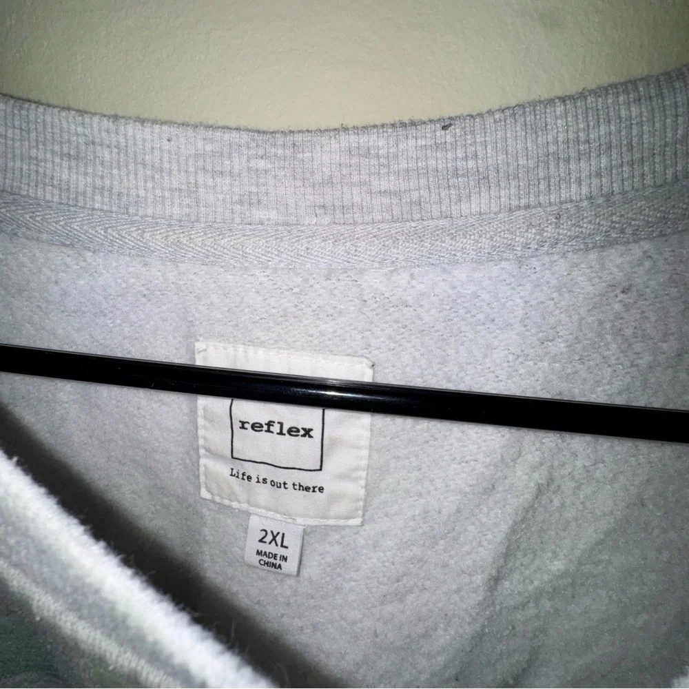 Reflex Women's Camouflage Sweatshirt - Green and Gray - Picture 4 of 8